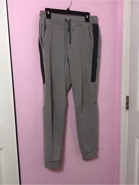Lululemon gray Steady State Joggers men’s pants size small